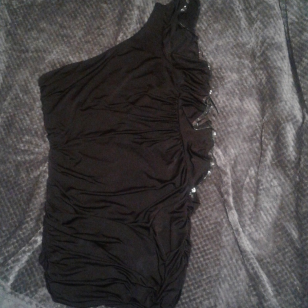 One shoulder ruffle dress